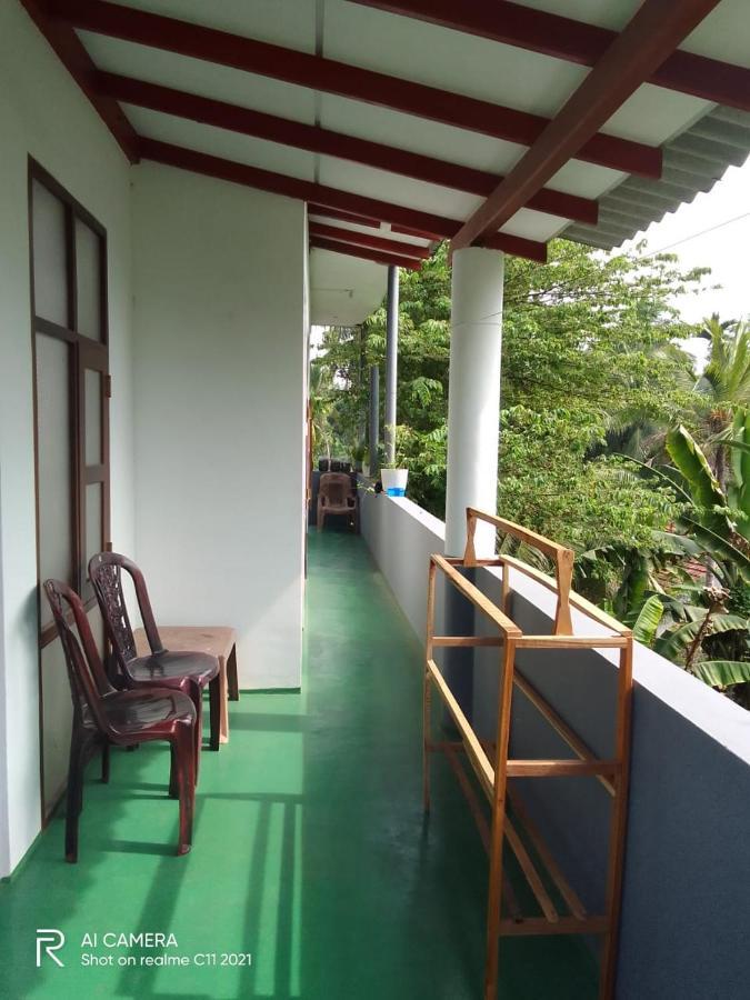 Hotel New Star Light Mirissa Exterior foto